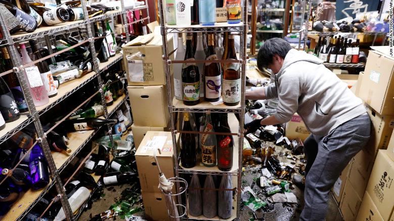 japan earthquake image